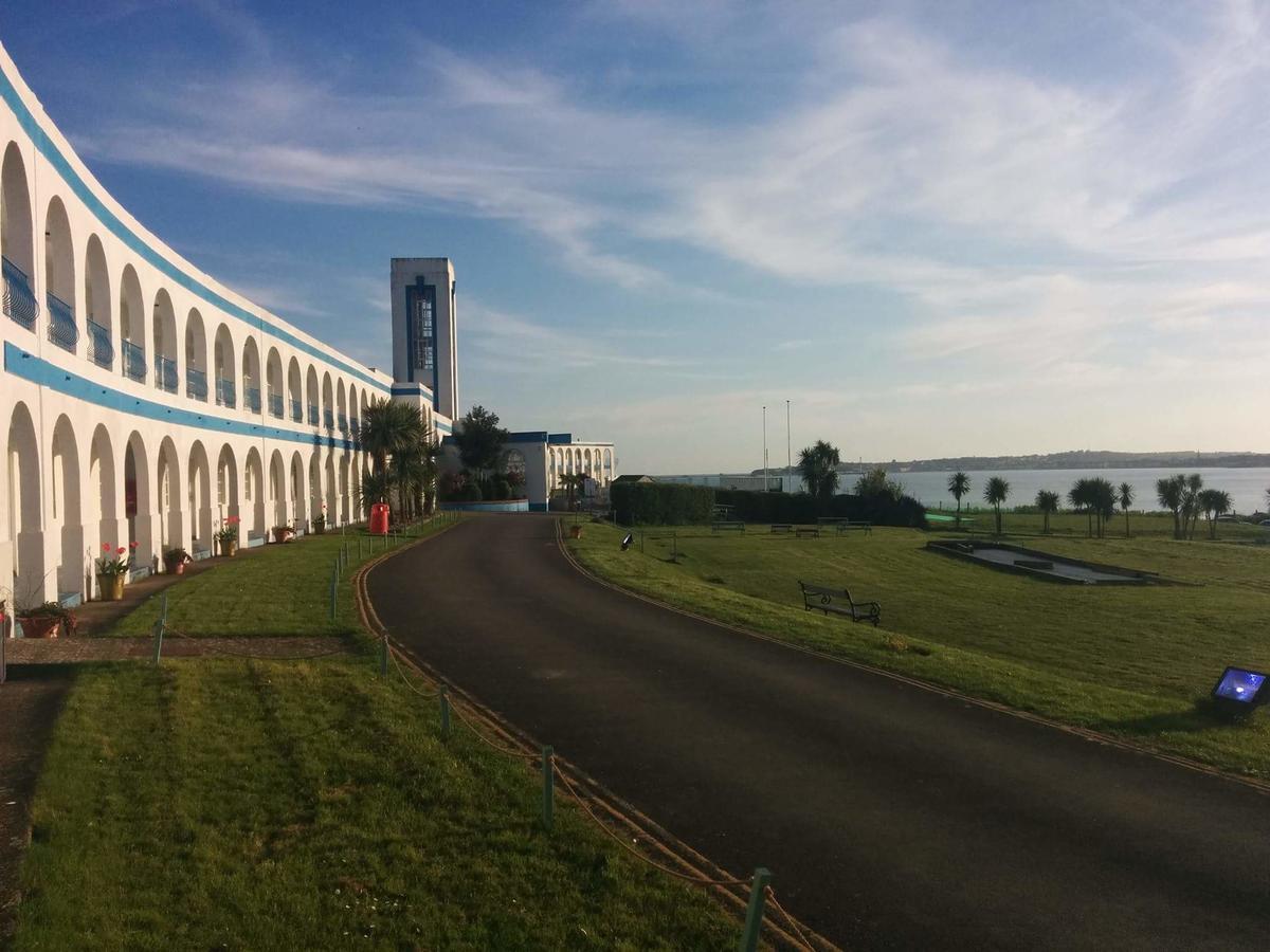 Riviera Hotel Weymouth Bagian luar foto